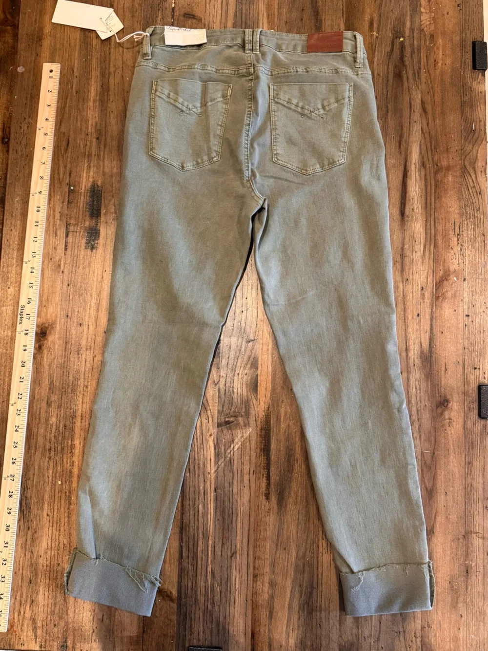 NWT Unpublished Kora Mid Rise‎ Skinny Jeans in Thyme - Size 29